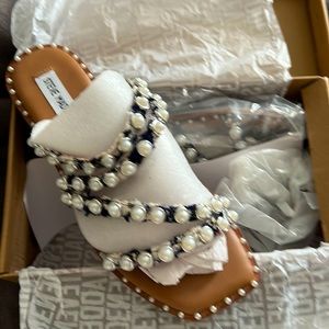 Steve madden studded sandles